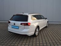 Gebraucht VW Passat Business 150 PS (110 kW) 2022 Oryxweiß perlmutteffekt Kombi