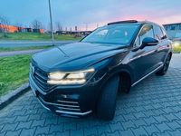 gebraucht VW Touareg 3.0 TDI R-Line Black Editon Atmosphäre