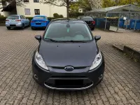 Gebraucht Ford Fiesta Titanium 97 PS (71 kW) 2010 Grau Limousine