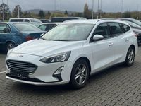 Gebraucht Ford Focus Cool & Connect 120 PS (88 kW) 2020 Frozen white Kombi