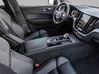 Gebraucht Volvo XC60 Plus 197 PS (144 kW) 2024 Grau SUV