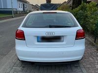 Gebraucht Audi A3 Ambition 116 PS (85 kW) 2011 Weiß Kleinwagen