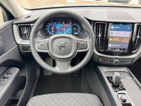 Gebraucht Volvo XC60 Core 197 PS (144 kW) 2024 Silber SUV