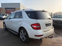 Gebraucht Mercedes ML350 231 PS (169 kW) 2010 Weiß SUV