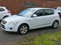 Gebraucht Kia Ceed EX 126 PS (92 kW) 2009 Weiß Kleinwagen