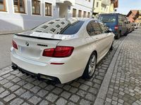 Gebraucht BMW 550 407 PS (299 kW) 2011 Weiß Limousine
