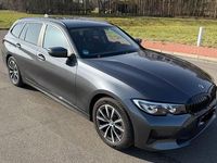 Gebraucht BMW 320 Advantage 190 PS (139 kW) 2021 Grau Kombi