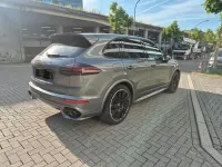 Gebraucht Porsche Cayenne 441 PS (324 kW) 2017 Grau SUV