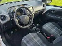 Gebraucht Peugeot 108 Active 72 PS (52 kW) 2020 Weiß Kleinwagen