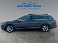 Gebraucht VW Passat Business 150 PS (110 kW) 2023 Mangangrau (metallic) Kombi