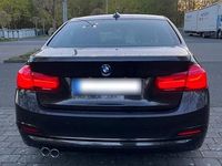 Gebraucht BMW 320 Advantage 190 PS (139 kW) 2017 Braun Limousine