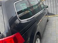 Second-hand VW Sharan 140 CP (102 kW) 2014 Negru Monovolum