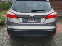 Gebraucht Ford Focus 101 PS (74 kW) 2014 Grau Kombi