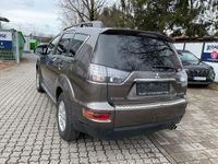 Gebraucht Mitsubishi Outlander Intense 177 PS (130 kW) 2011 Gold SUV