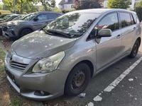 Gebraucht Toyota Verso 126 PS (92 kW) 2012 Grau Van / Kleinbus