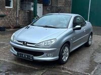 Gebraucht Peugeot 206 CC Quiksilver 109 PS (80 kW) 2007 Silber Cabrio