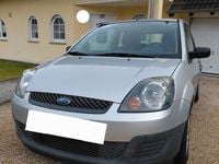 Gebraucht Ford Fiesta 69 PS (50 kW) 2006 Silber Kleinwagen