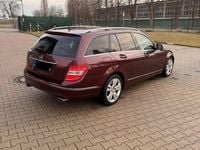 Gebraucht Mercedes C320 Avantgarde 224 PS (164 kW) 2007 Rot Limousine