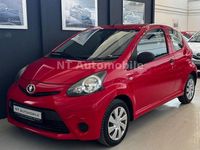 Gebraucht Toyota Aygo Basis 68 PS (50 kW) 2012 Rot Kleinwagen