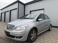 Gebraucht Mercedes B200 136 PS (100 kW) 2011 Silber Van / Kleinbus