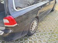 Gebraucht Volvo V70 Summum 181 PS (133 kW) 2014 Schwarz Kombi