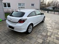 Gebraucht Opel Astra GTC 116 PS (85 kW) 2007 Weiß Limousine