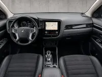 Gebraucht Mitsubishi Outlander Basis 135 PS (99 kW) 2020 Rot SUV