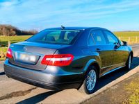 Gebraucht Mercedes E200 Elegance 184 PS (135 kW) 2010 Andere farben Limousine