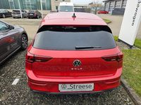 Gebraucht VW Golf VIII Life 116 PS (85 kW) 2025 Rot Limousine