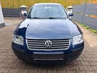 Gebraucht VW Passat 131 PS (96 kW) 2002 Blau Limousine