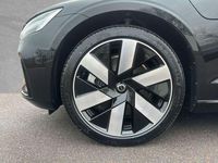 Gebraucht Volvo V60 Plus 349 PS (256 kW) 2025 Onyx schwarz Kombi