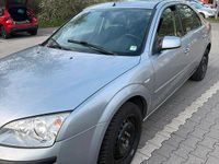 Gebraucht Ford Mondeo 125 PS (91 kW) 2004 Silber Limousine
