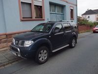 gebraucht Nissan Pathfinder Blau in gutem Zustand