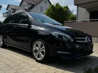 Gebraucht Mercedes B180 136 PS (100 kW) 2018 Schwarz Kleinwagen