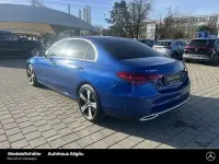 Gebraucht Mercedes C300 Avantgarde 265 PS (194 kW) 2024 Lack spektralblau Limousine