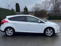 Gebraucht Ford Focus Titanium 125 PS (91 kW) 2011 Weiß Limousine