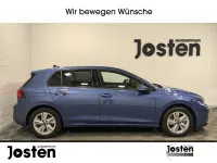 Usata VW Golf VIII Life 150 CV (110 kW) 2025 Blu Berlina