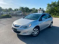 Gebraucht Opel Astra 140 PS (102 kW) 2011 Silber Kombi