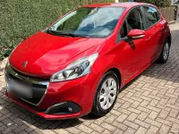 Gebraucht Peugeot 208 84 PS (61 kW) 2016 Rot Kleinwagen