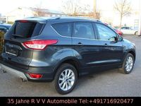 Gebraucht Ford Kuga Titanium 150 PS (110 kW) 2016 Grau SUV