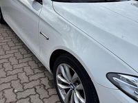 Gebraucht BMW 520 Luxury Line 190 PS (139 kW) 2016 Weiß Kombi