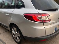 Gebraucht Renault Mégane 106 PS (77 kW) 2012 Grau Limousine
