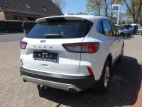 Gebraucht Ford Kuga Titanium 152 PS (111 kW) 2022 Frostweiß SUV