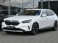 Gebraucht BMW 540 Performance 303 PS (222 kW) 2025 Weiß Kombi