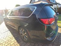 Gebraucht Chrysler Pacifica Limited 291 PS (214 kW) 2017 Schwarz Van / Kleinbus