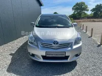 Gebraucht Toyota Verso Edition 126 PS (92 kW) 2011 Silber Van / Kleinbus
