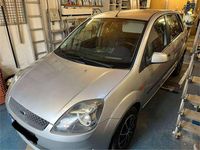 Gebraucht Ford Fiesta 80 PS (58 kW) 2006 Silber Limousine