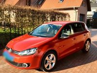 Gebraucht VW Golf VI Style 105 PS (77 kW) 2011 Rot Kleinwagen