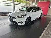 Neu Kia Ceed Style 140 PS (102 kW) 2025 Weiß Kleinwagen