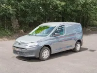 Neu VW Caddy 102 PS (75 kW) 2025 Grau Van / Kleinbus